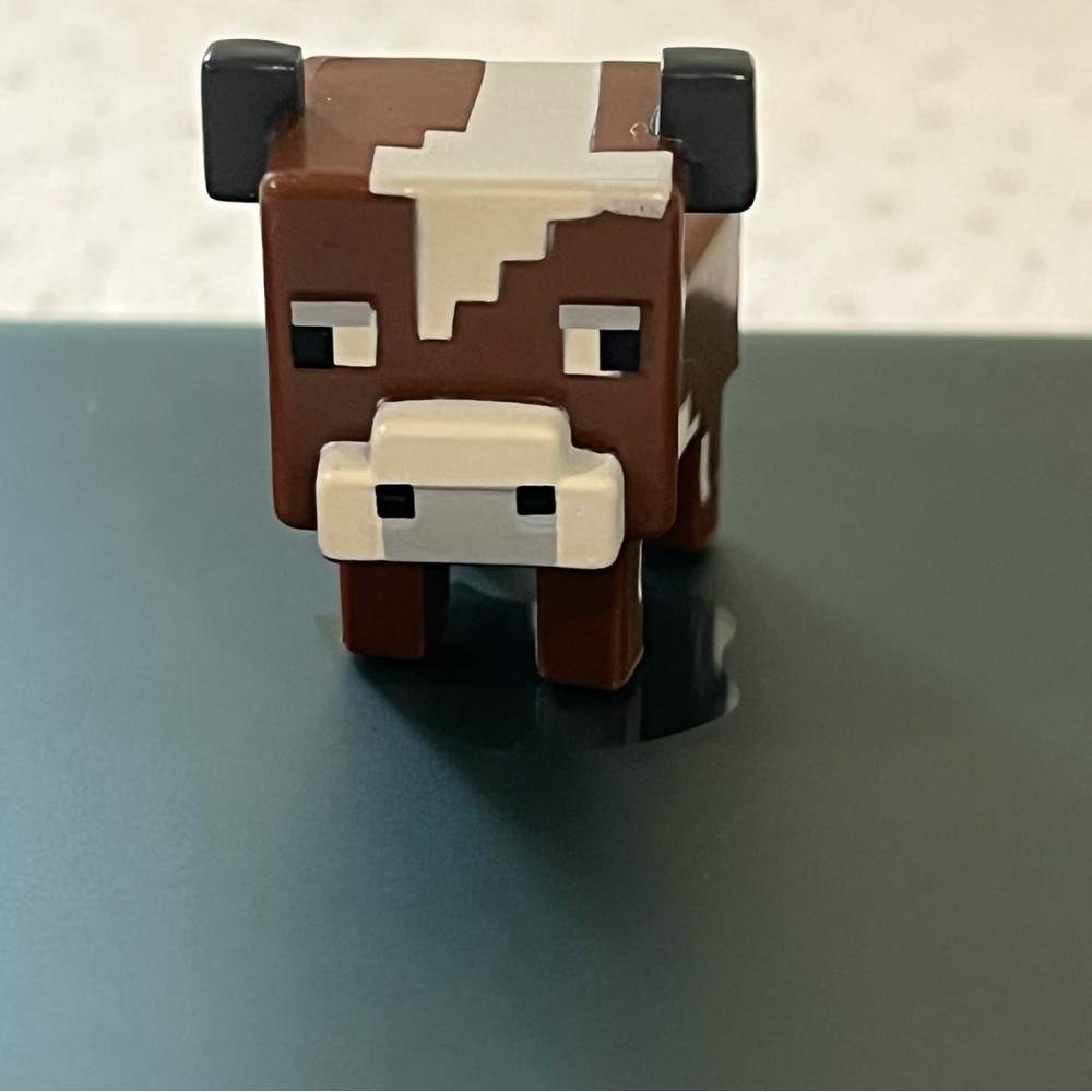 Minecraft Mini-Figures Brown Cow Grass Series Action Figure Mojang